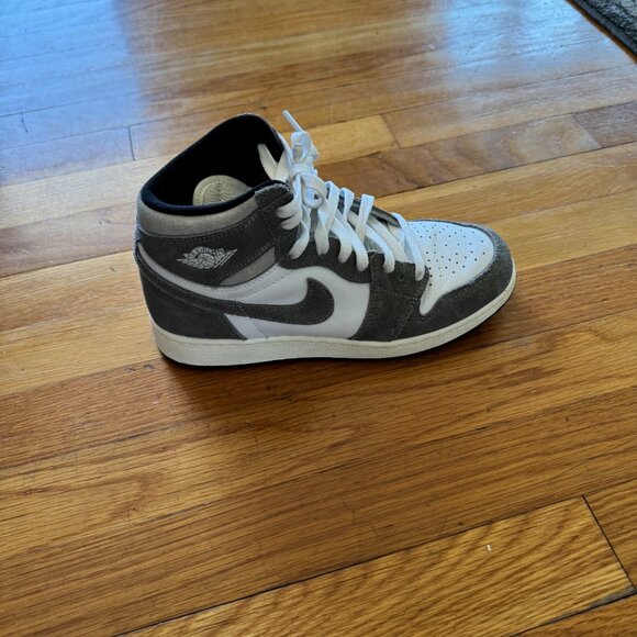 Air Jordan 1 Retro High OG - Picture 2 of 4
